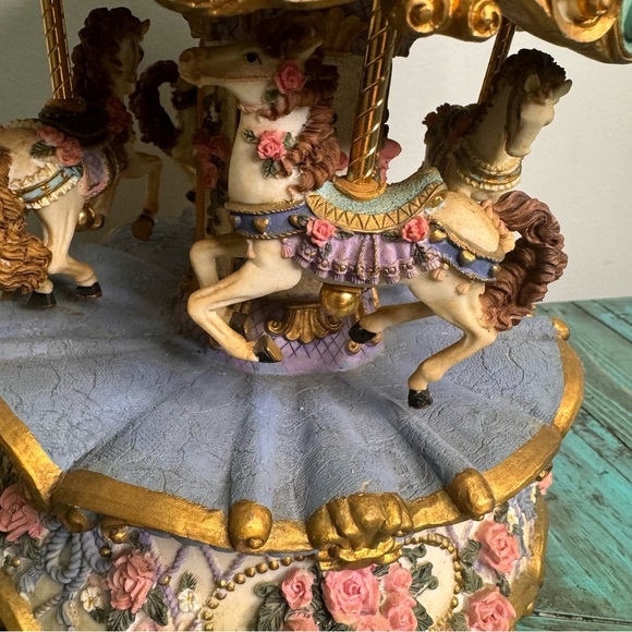 Vintage Carlton Cards Horses Carousel Not Musical Not Working - Picture 15 of 16